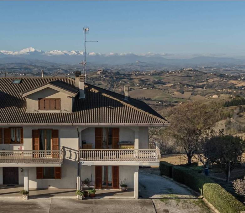 casa indipendente in vendita a Monterubbiano in zona Montotto