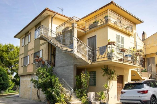 casa indipendente in vendita a Monterubbiano in zona Montotto