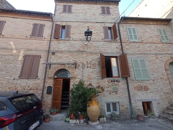 casa indipendente in vendita a Monterubbiano