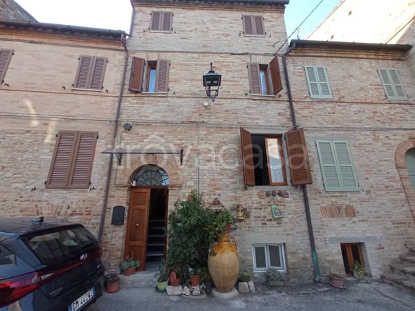casa indipendente in vendita a Monterubbiano