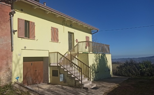 casa indipendente in vendita a Monterubbiano in zona Montotto