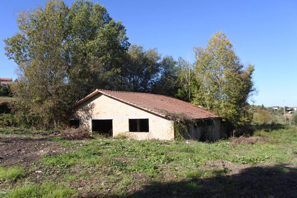 casa indipendente in vendita a Monterubbiano in zona Montotto