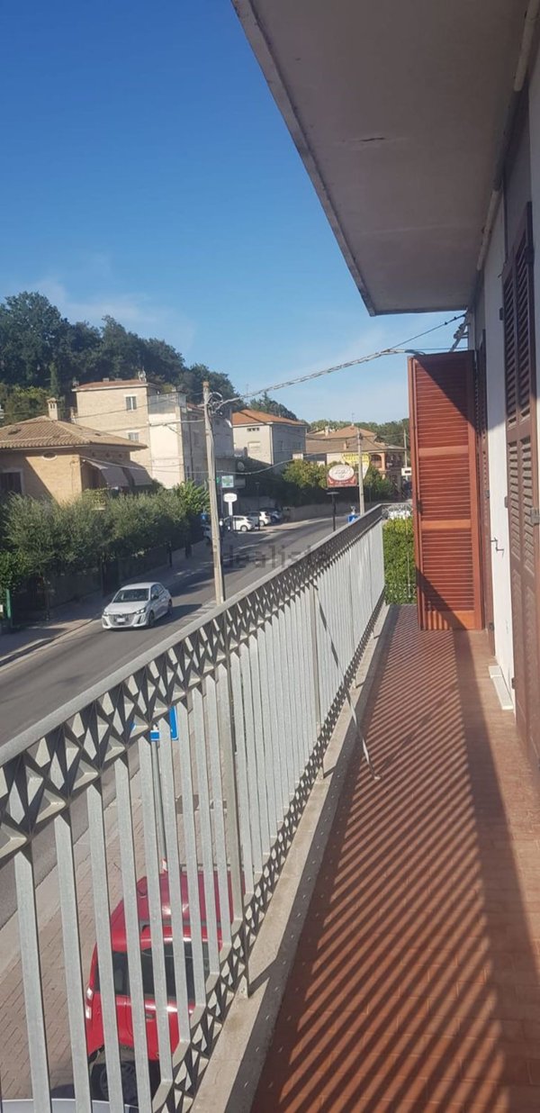 appartamento in vendita a Monterubbiano in zona Rubbianello