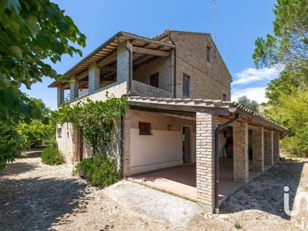 casa indipendente in vendita a Monte San Pietrangeli in zona San Rustico