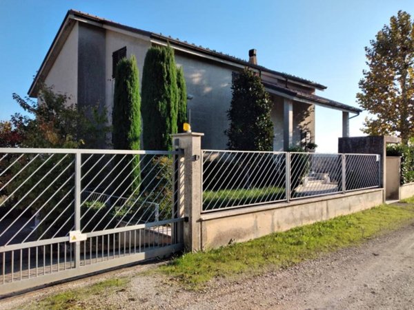 casa indipendente in vendita a Monte San Pietrangeli in zona San Rustico