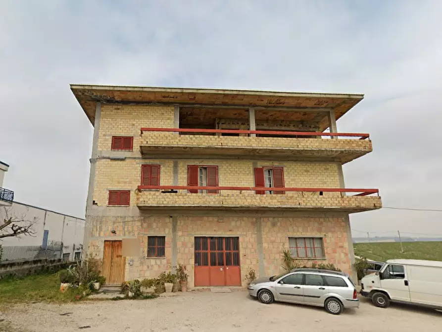 locale di sgombero in vendita a Monte San Pietrangeli