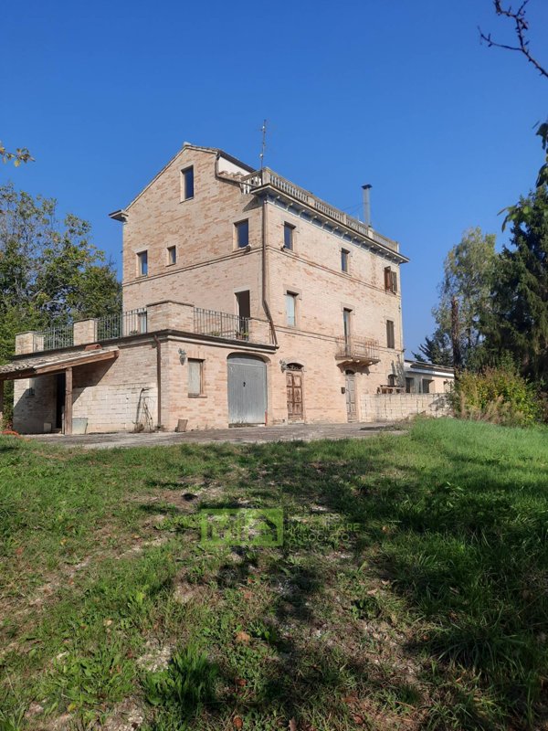 casa indipendente in vendita a Monte San Pietrangeli