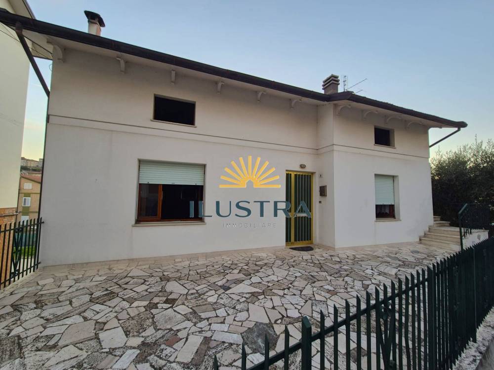 casa indipendente in vendita a Monte San Pietrangeli
