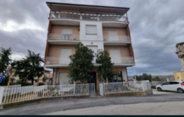 locale commerciale in vendita a Monte San Pietrangeli