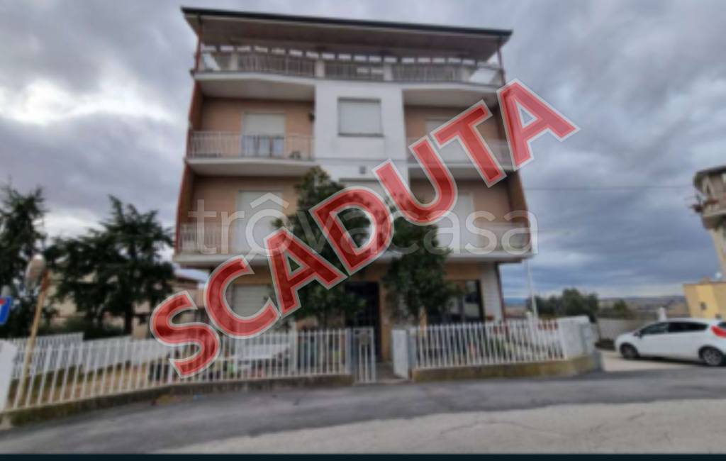 locale commerciale in vendita a Monte San Pietrangeli