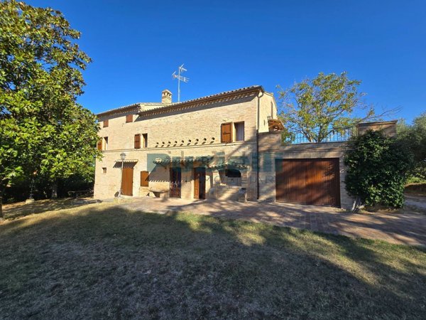 casa indipendente in vendita a Monte San Pietrangeli