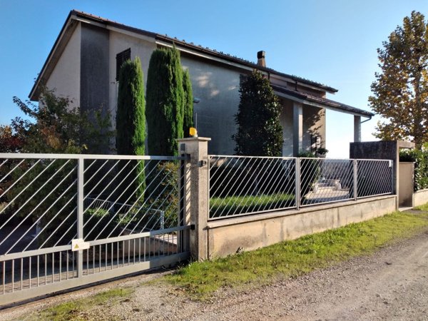 casa indipendente in vendita a Monte San Pietrangeli in zona San Rustico