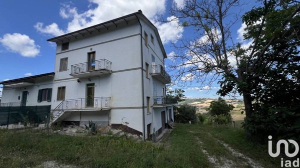 casa indipendente in vendita a Monte Urano