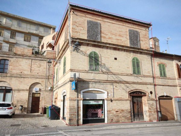 casa indipendente in vendita a Monte Urano