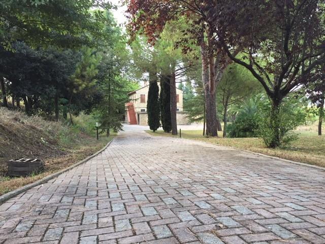 casa indipendente in vendita a Monte Urano