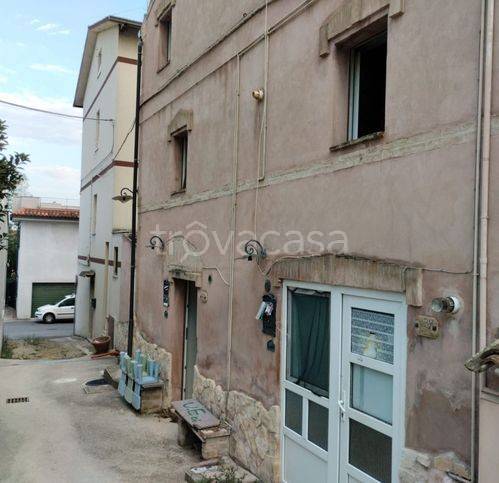 casa indipendente in vendita a Monte Urano