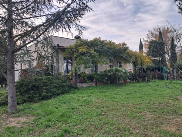 casa indipendente in vendita a Monte Urano