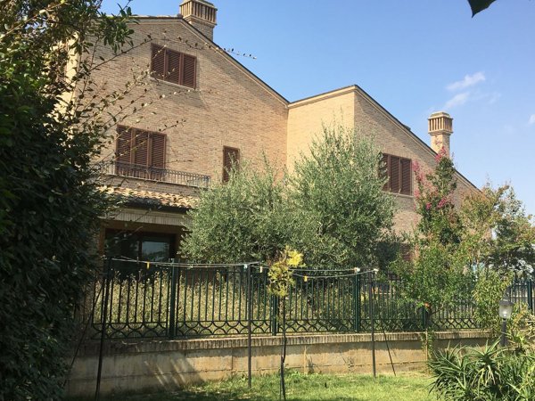casa indipendente in vendita a Monte Urano