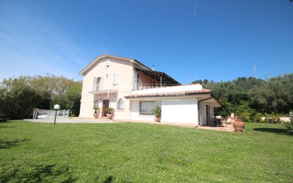 casa indipendente in vendita a Monte Urano