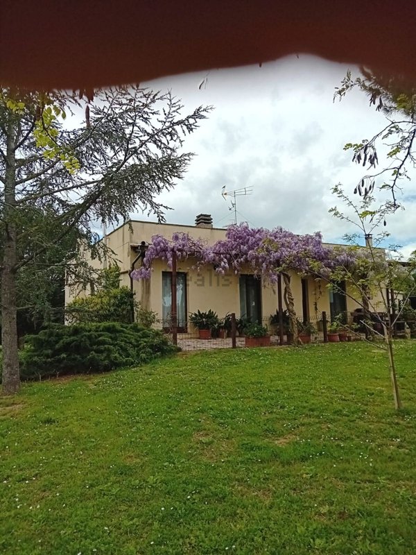 casa indipendente in vendita a Monte Urano