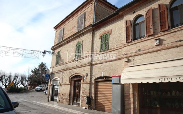 casa indipendente in vendita a Monte Urano