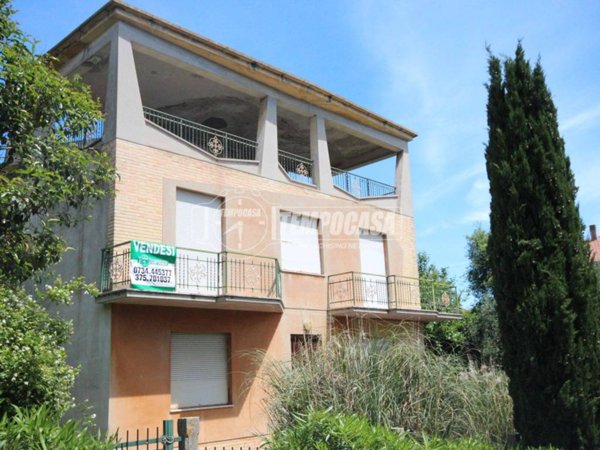 casa indipendente in vendita a Monte Urano