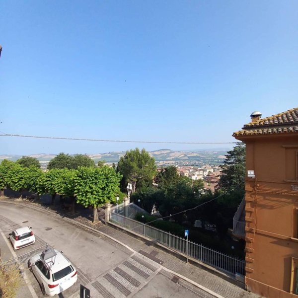 casa indipendente in vendita a Monte Urano