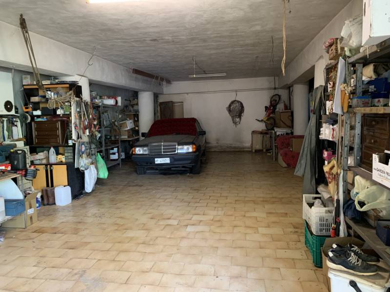 intera palazzina in vendita a Monte Urano