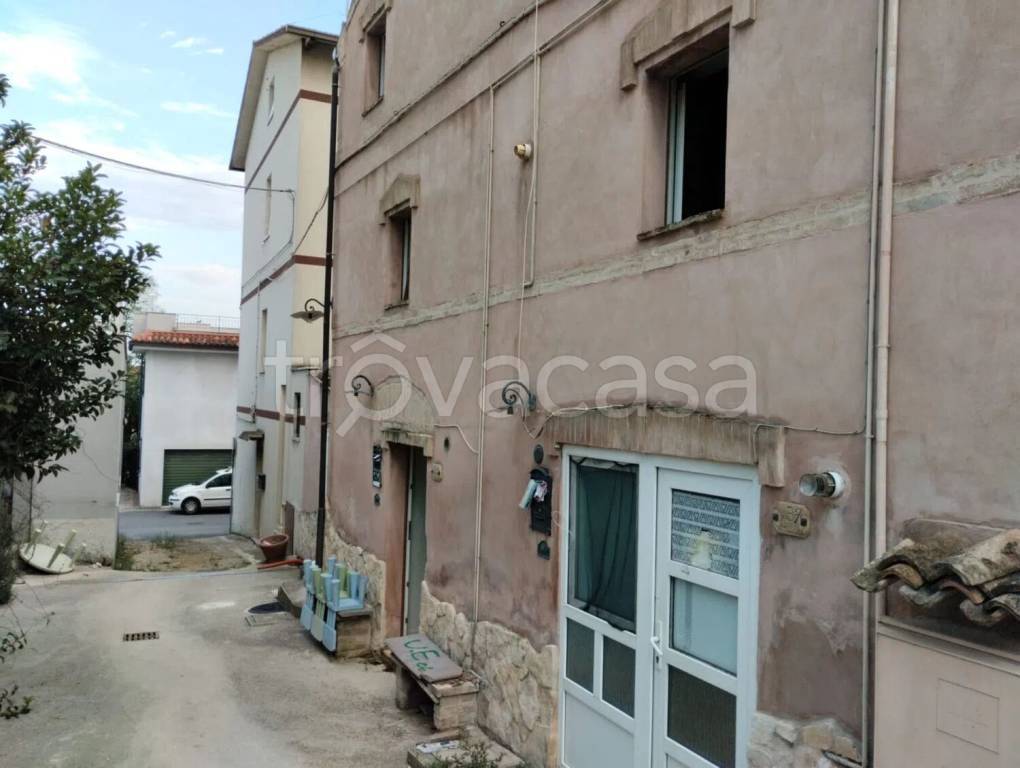 casa indipendente in vendita a Monte Urano