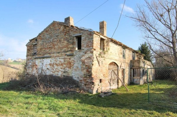 casa indipendente in vendita a Monte Urano