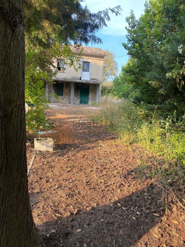 casa indipendente in vendita a Monte Urano