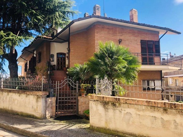casa indipendente in vendita a Monte Urano