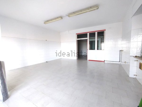 negozio in vendita a Monte Urano