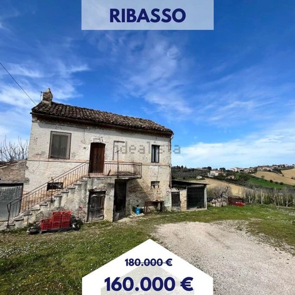 casa indipendente in vendita a Monte Urano