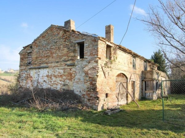 casa indipendente in vendita a Monte Urano