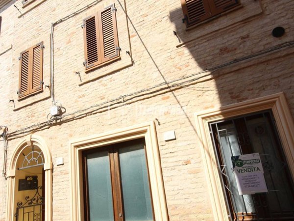 casa indipendente in vendita a Monte Urano
