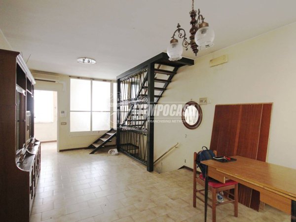 casa indipendente in vendita a Monte Urano