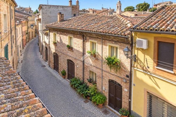 casa indipendente in vendita a Monte Urano