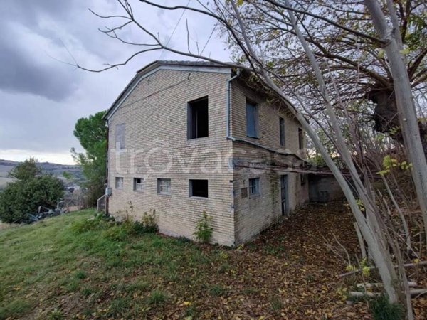 casa indipendente in vendita a Monte Urano