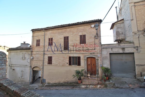 casa indipendente in vendita a Monte Vidon Combatte