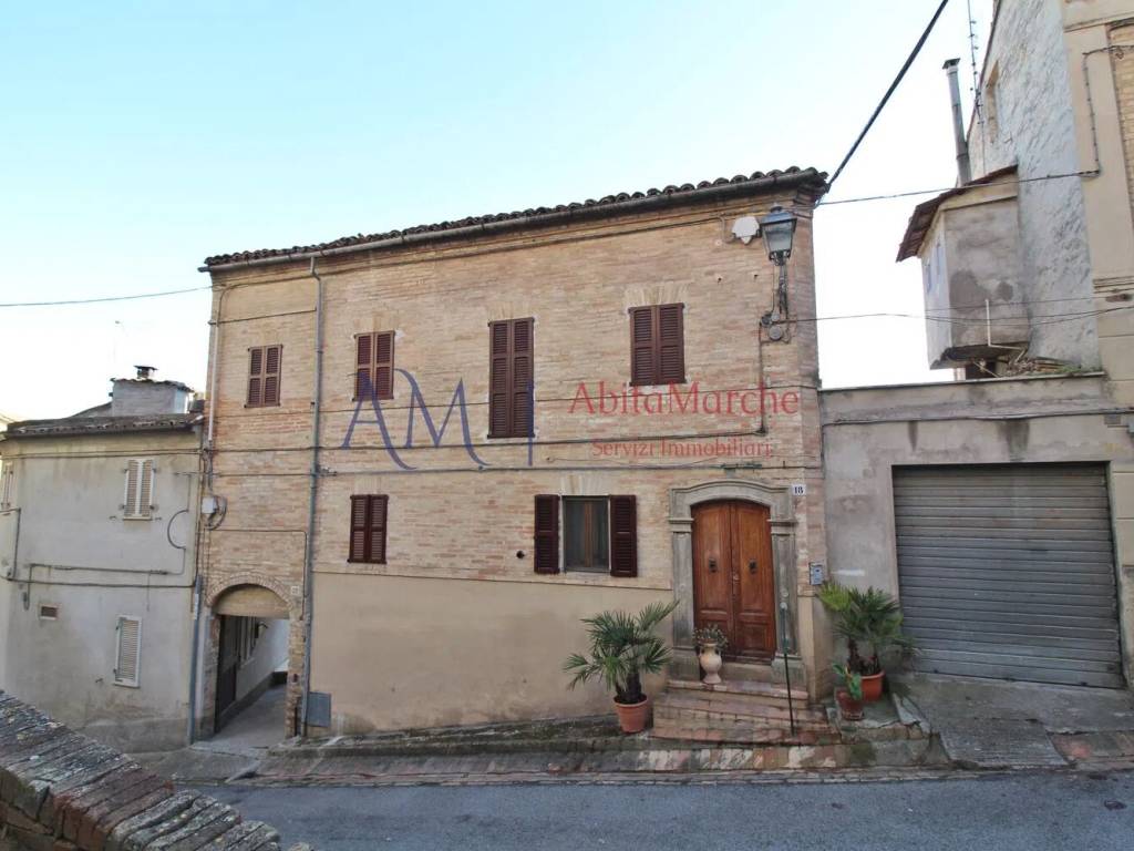 casa indipendente in vendita a Monte Vidon Combatte