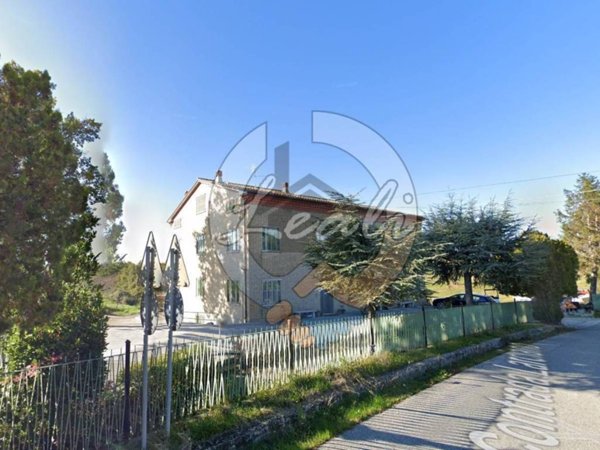 casa indipendente in vendita a Monte Vidon Corrado