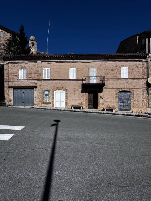 casa indipendente in vendita a Monte Vidon Corrado
