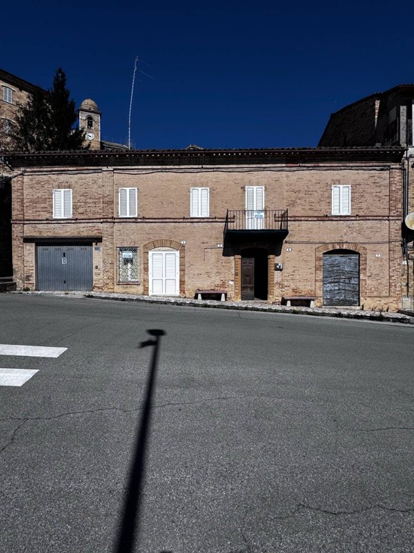 casa indipendente in vendita a Monte Vidon Corrado