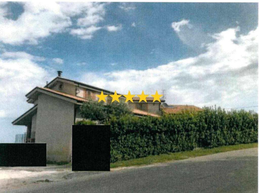 casa indipendente in vendita a Monte Vidon Corrado