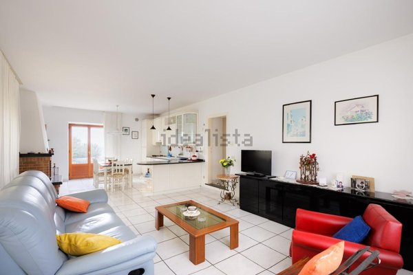 casa indipendente in vendita a Monte Vidon Corrado