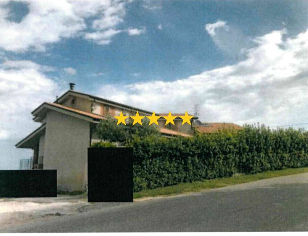 casa indipendente in vendita a Monte Vidon Corrado