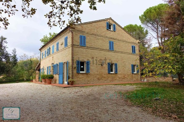 casa indipendente in vendita a Monte Vidon Corrado
