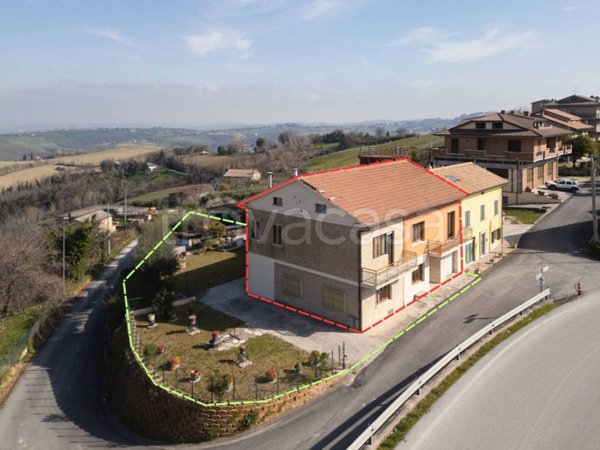 casa indipendente in vendita a Monte Vidon Corrado
