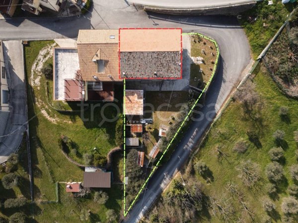 casa indipendente in vendita a Monte Vidon Corrado